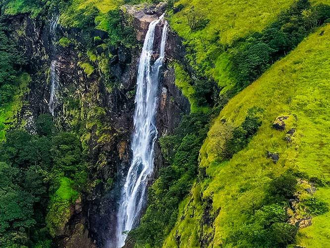 Bandaje Falls Trek