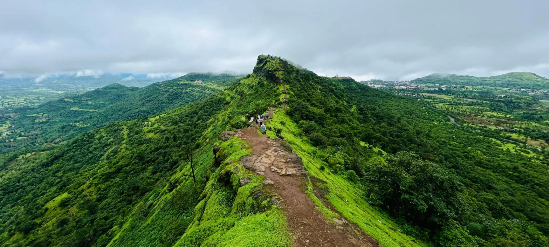 Tavoor Hills Trek
