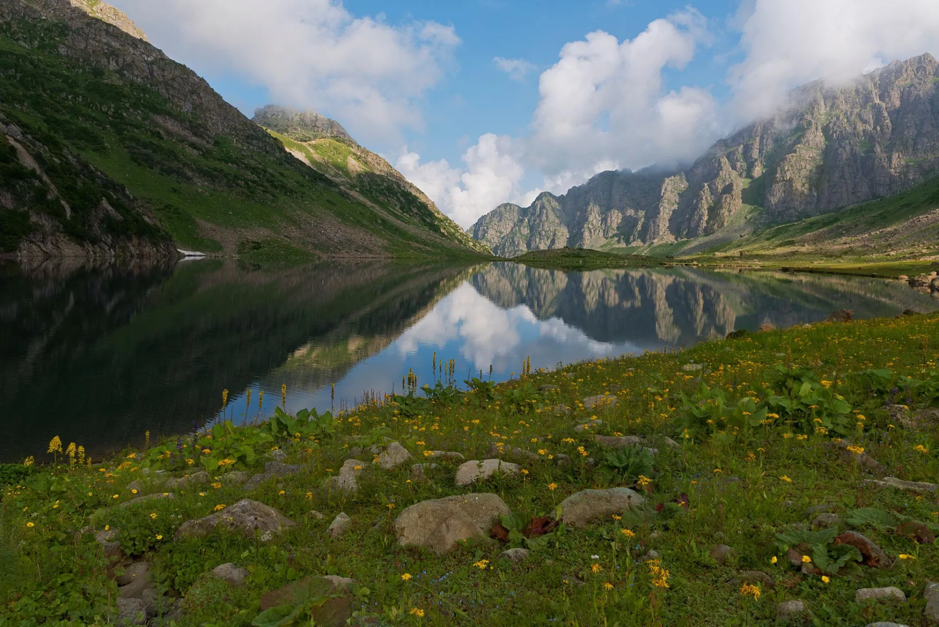 Kashmir Great Lakes Trek